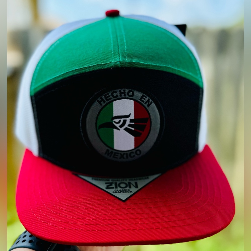 Hecho en Mexico PATCH 7-PANEL TRUCKER SNAPBACK CAP - Picture 2 of 6